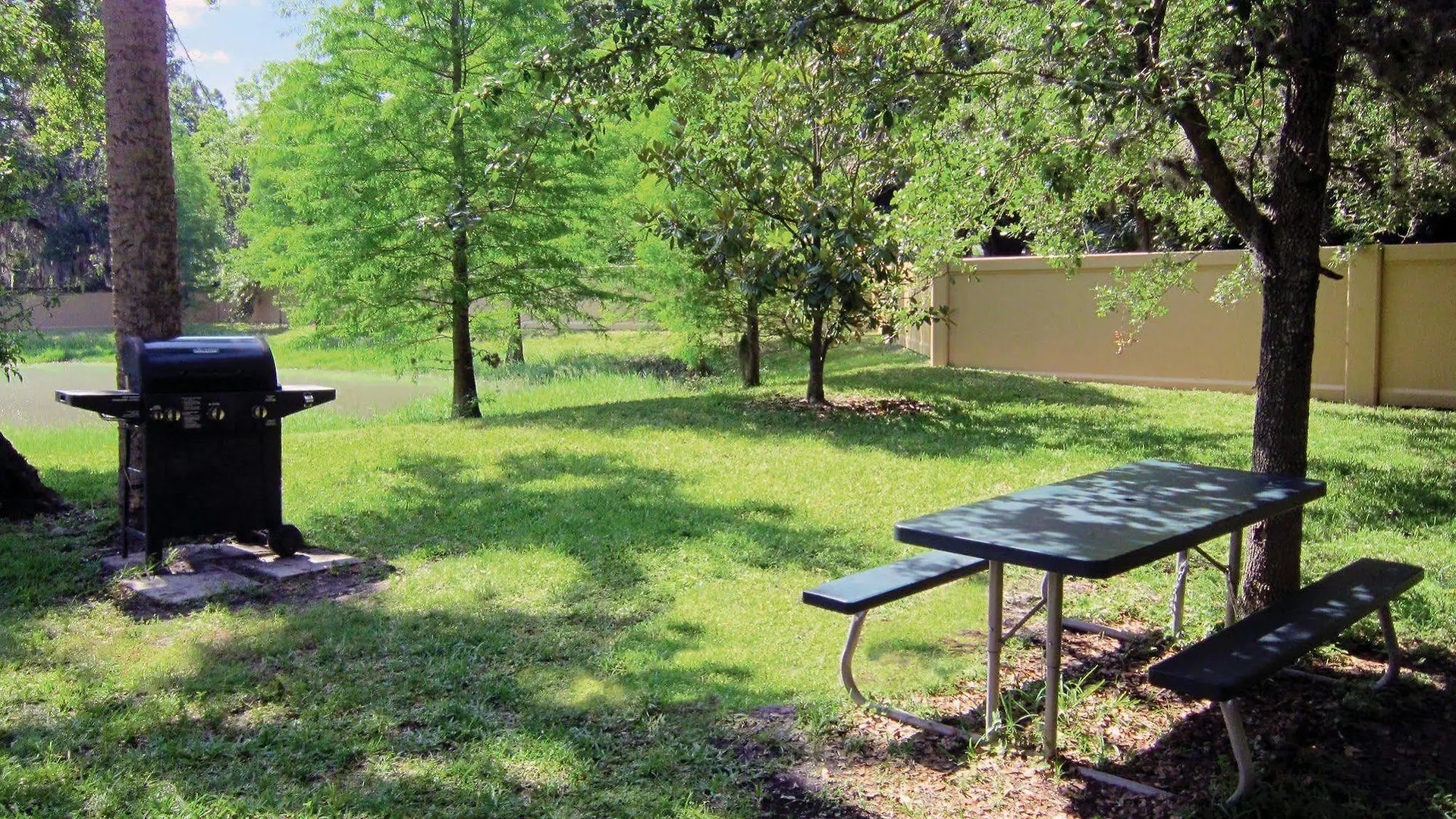 Extended Stay America Suites - Tampa - Airport - Spruce Street Hotel
