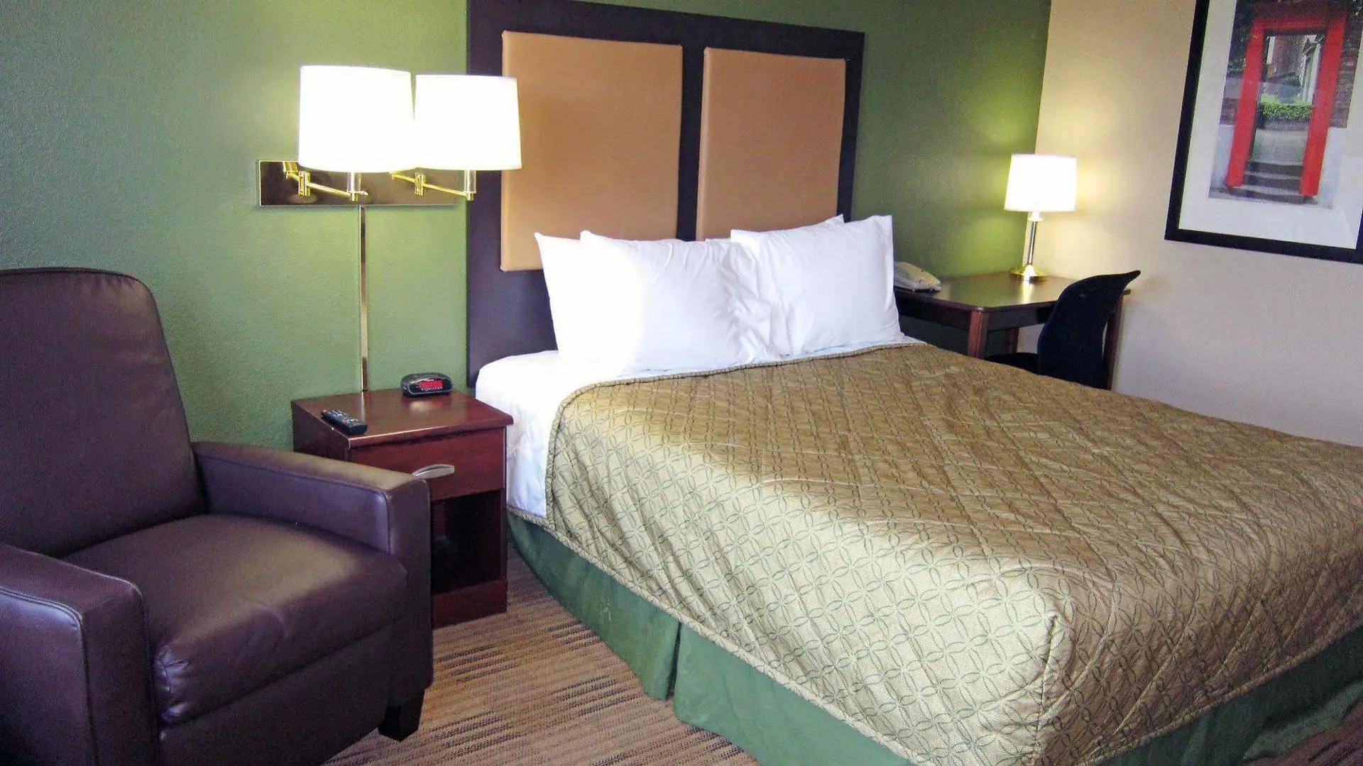 Extended Stay America Suites - Tampa - Airport - Spruce Street Hotel
